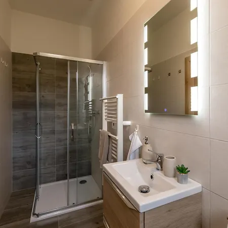 Krumlovske Rozcesti 4* Krenov