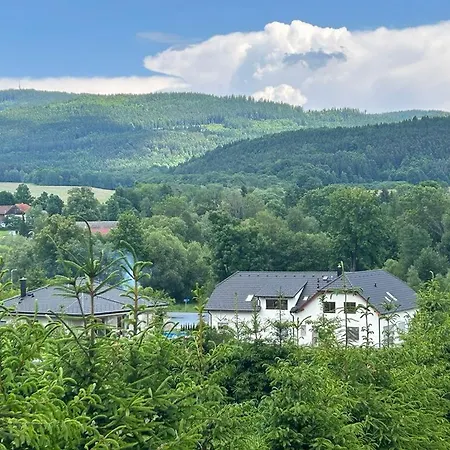 Krumlovske Rozcesti 4*